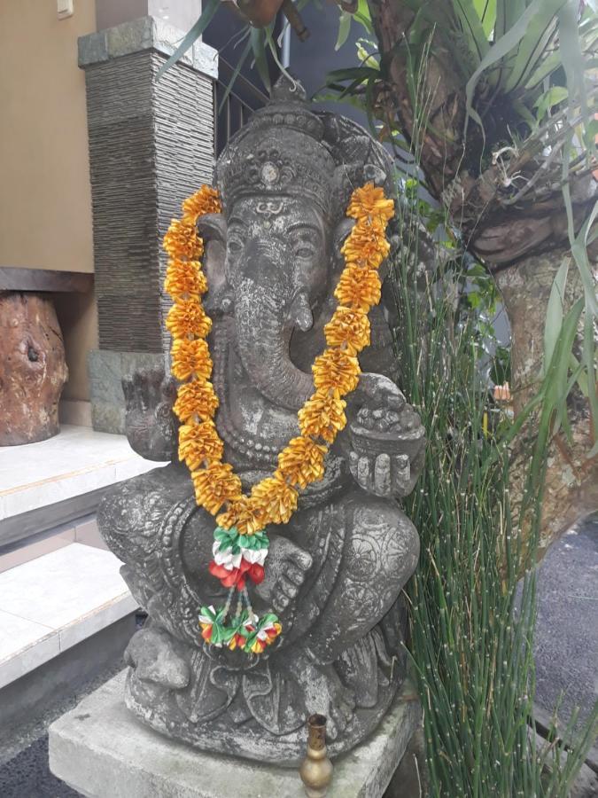 Adi House Homestay Ubud Buitenkant foto