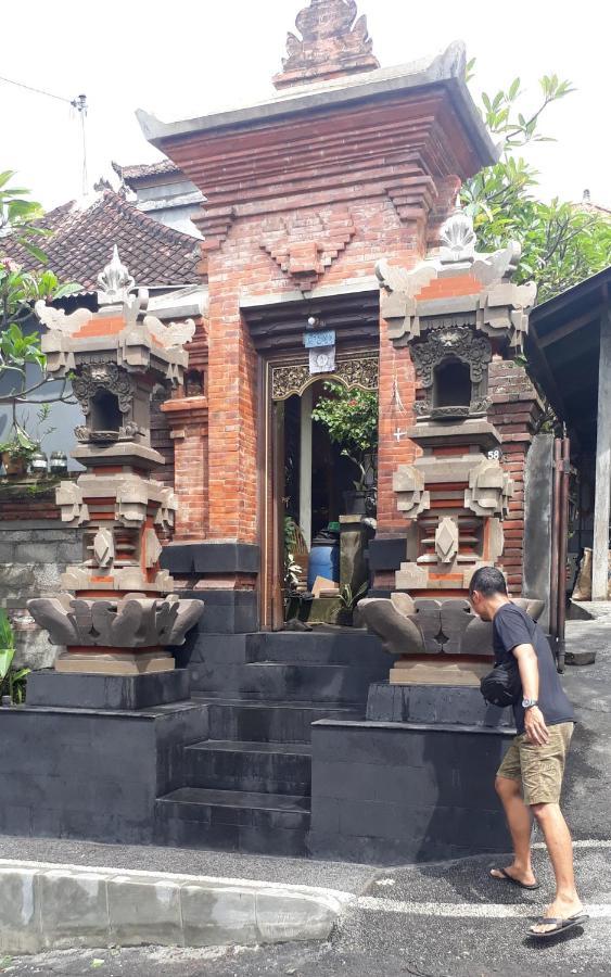 Adi House Homestay Ubud Buitenkant foto