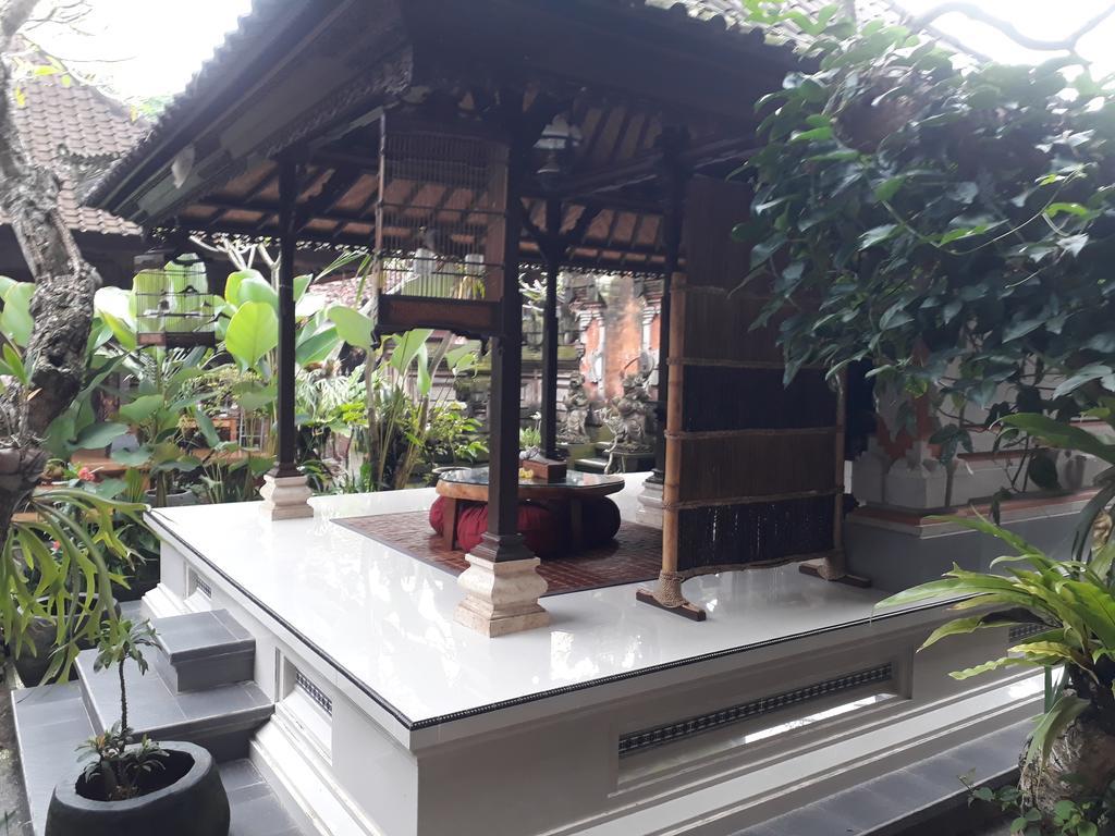 Adi House Homestay Ubud Buitenkant foto