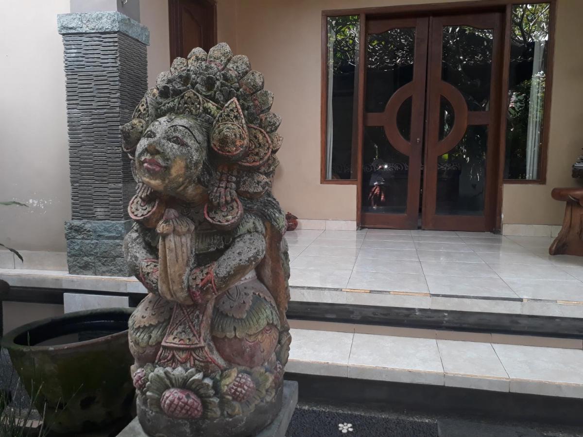 Adi House Homestay Ubud Buitenkant foto