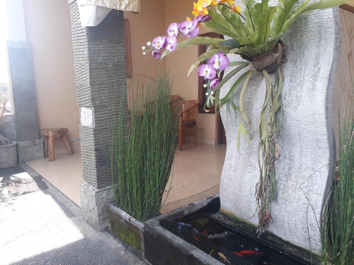 Adi House Homestay Ubud Buitenkant foto